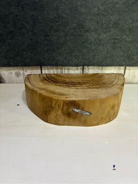 Natural Wood lite weight wall shelf- Rustic Brown